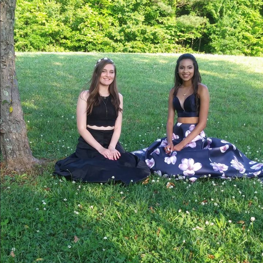 Prom Dress!! - Picture 7 of 7